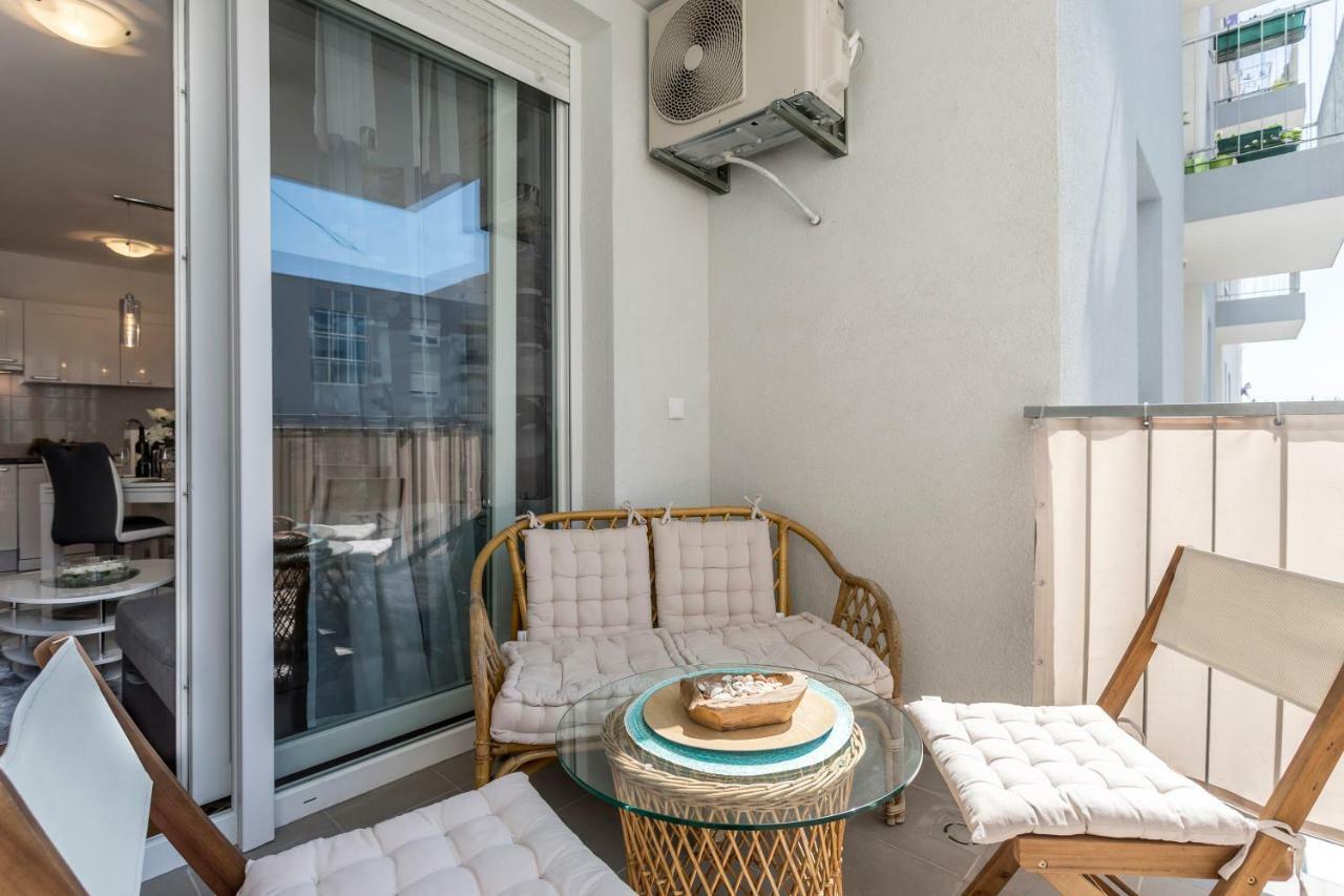 Apartment Luka Spalato Esterno foto