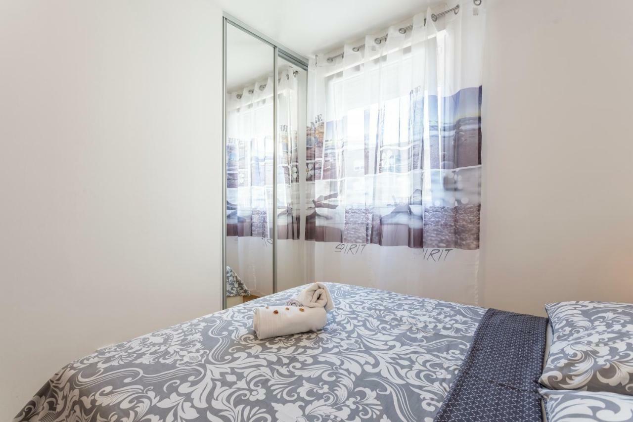 Apartment Luka Spalato Esterno foto